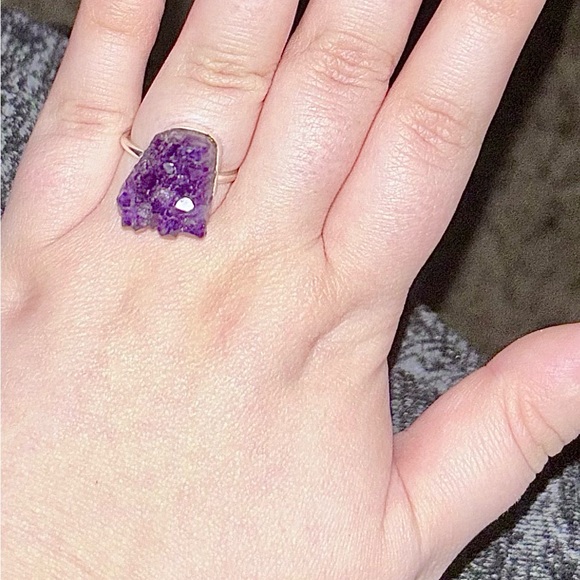 Raw Amethyst Geode Ring - Picture 9 of 9